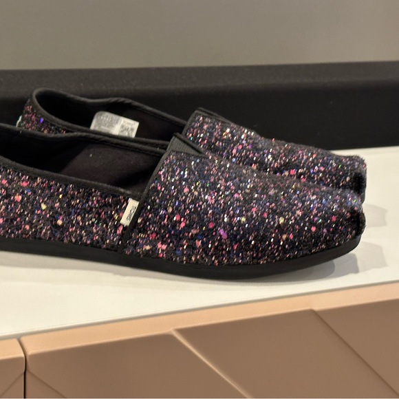 Purple Glitter Toms - Size 9W - Picture 2 of 6